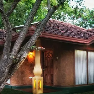 Hotel Saunter Paradise, Sigiriya